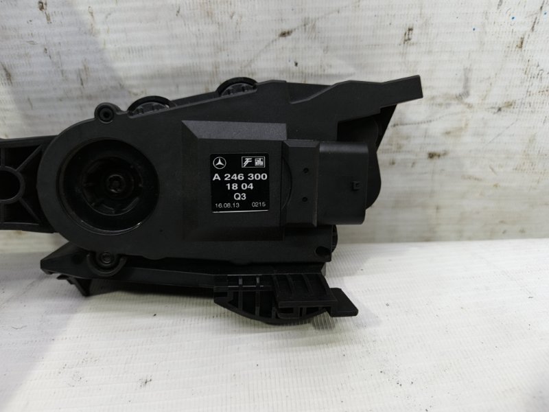 Педаль газа Mercedes CLA - Class 2015 CLA 180