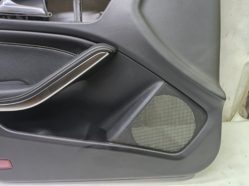 Обшивка двери Mercedes CLA - Class 2015 CLA 180