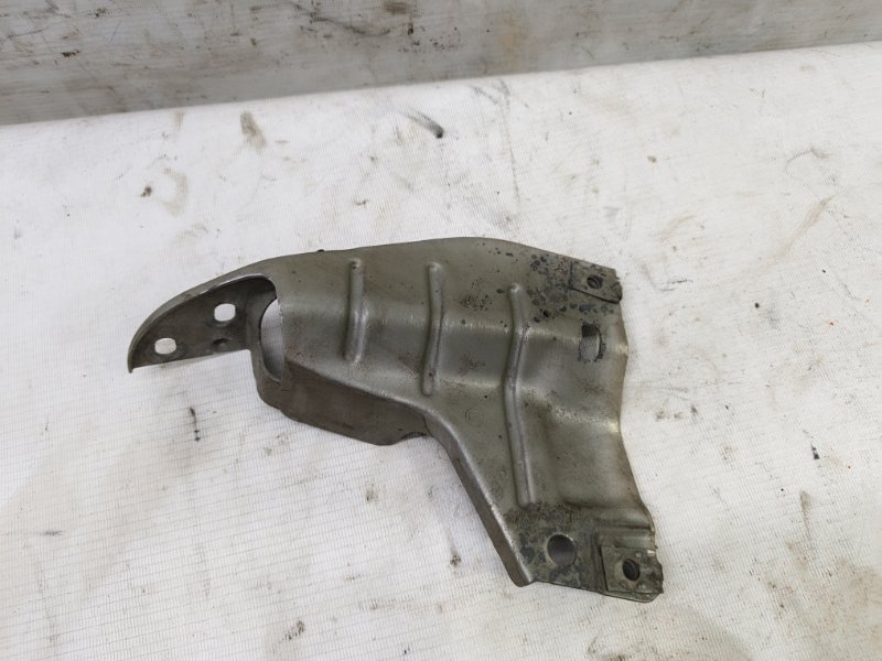 Кронштейн крыла Chevrolet Cobalt 2013