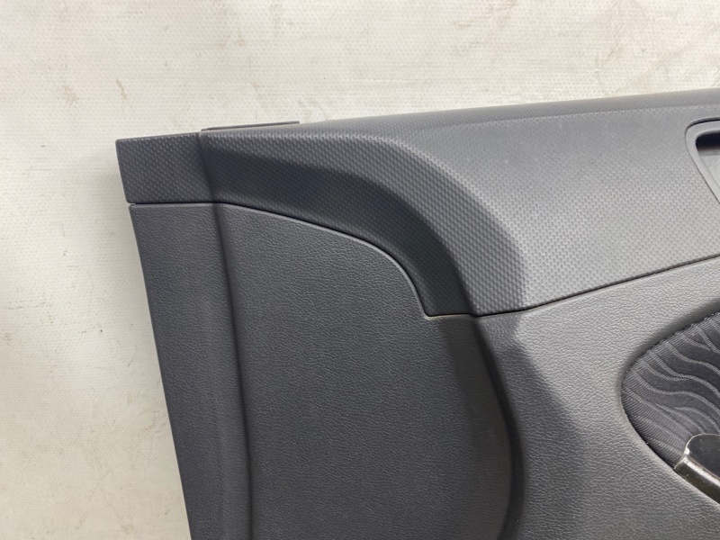 Обшивка двери Hyundai Solaris 2014 RB