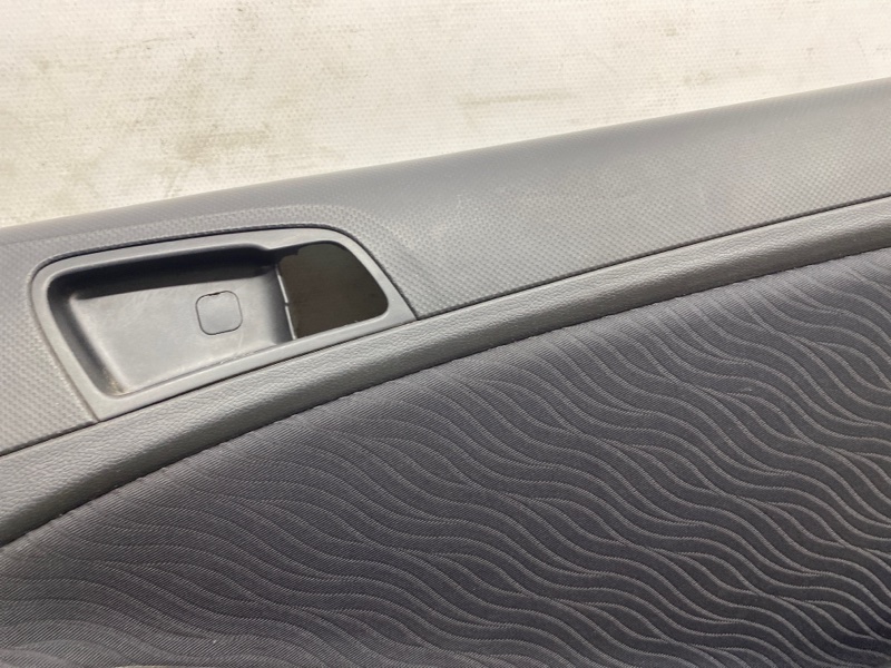 Обшивка двери Hyundai Solaris 2014 RB