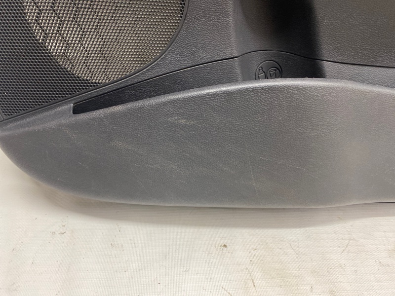 Обшивка двери Hyundai Solaris 2014 RB