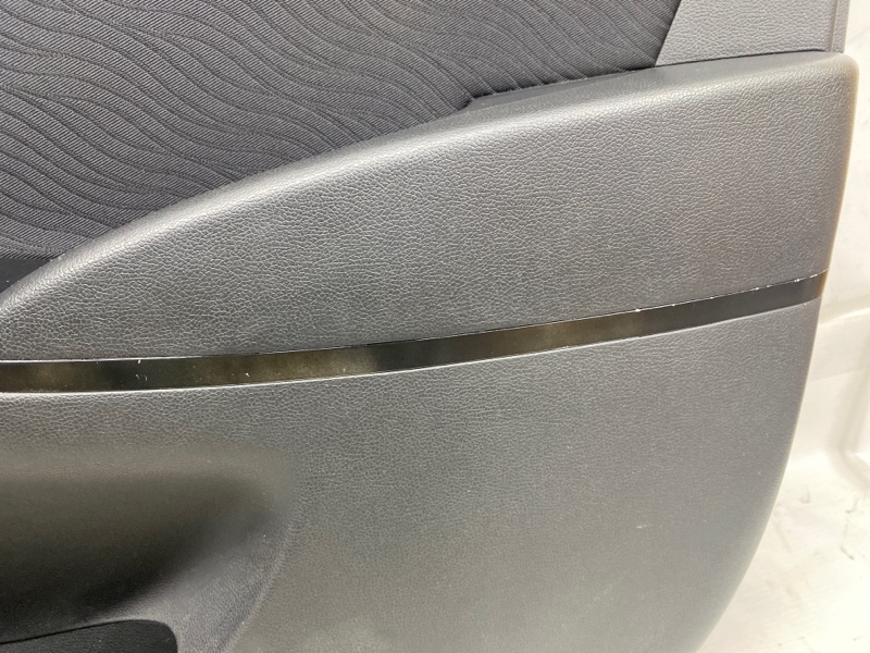 Обшивка двери Hyundai Solaris 2014 RB