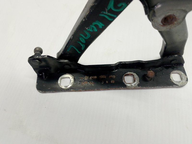 Петля капота Mercedes Benz e 211