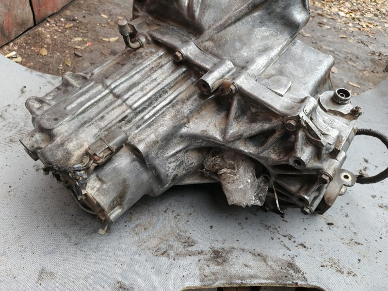 МКПП Nissan Primera 1990