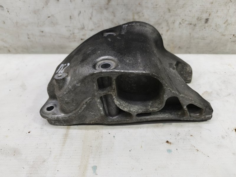 Кронштейн двигателя Mercedes CLA - Class 2015 CLA 180