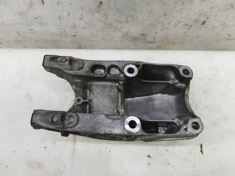 Кронштейн двигателя Mercedes CLA - Class 2015 CLA 180