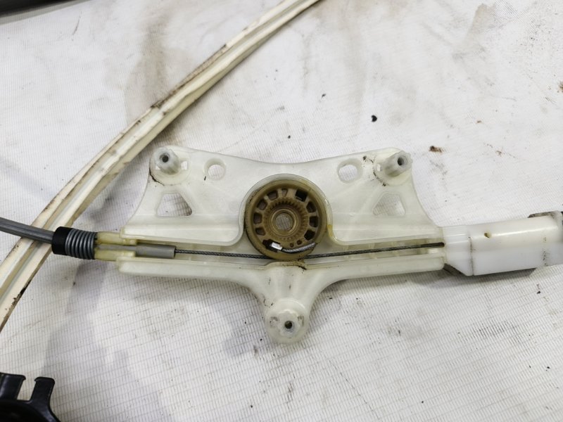 Стеклоподъемник электрический Mercedes CLA - Class 2015 CLA 180