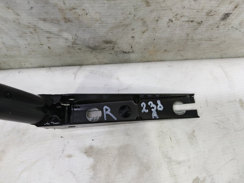 Петля крышки багажника Mercedes CLA - Class 2015 CLA 180