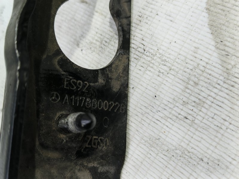 Петля капота Mercedes CLA - Class 2015 CLA 180