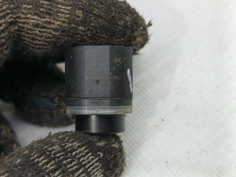 Датчик парктроника Lada Xray 2021