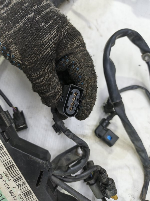 Проводка двигателя Mercedes CLA - Class 2015 CLA 180