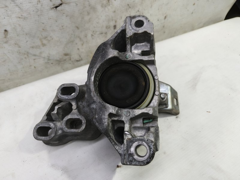 Подушка двигателя Mercedes CLA - Class 2015 CLA 180