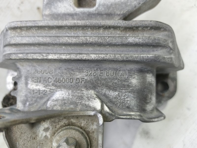 Подушка двигателя Mercedes CLA - Class 2015 CLA 180