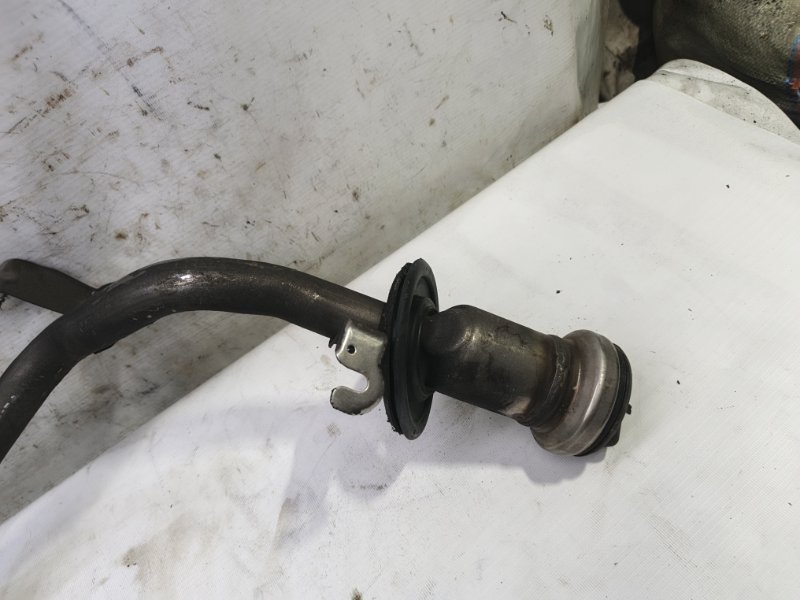 Горловина топливного бака Mercedes CLA - Class 2015 CLA 180