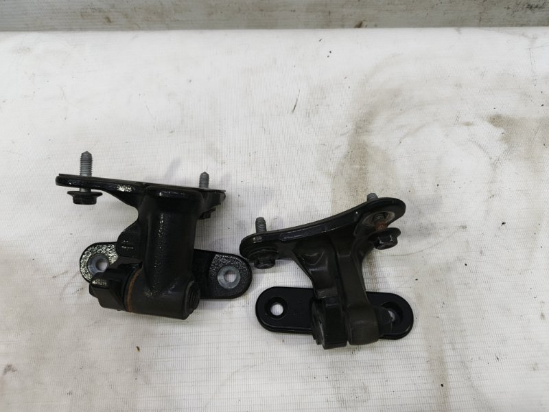 Петля двери Mercedes CLA - Class 2015 CLA 180