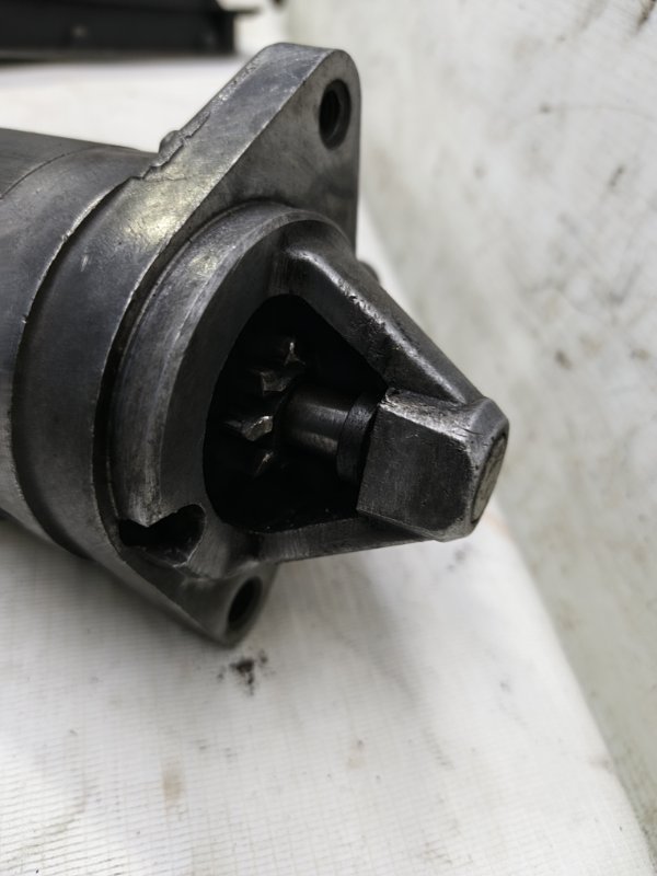 Стартер Nissan Primera 1990