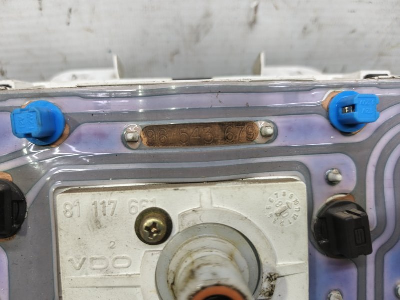 Панель приборов Nissan Primera 1990