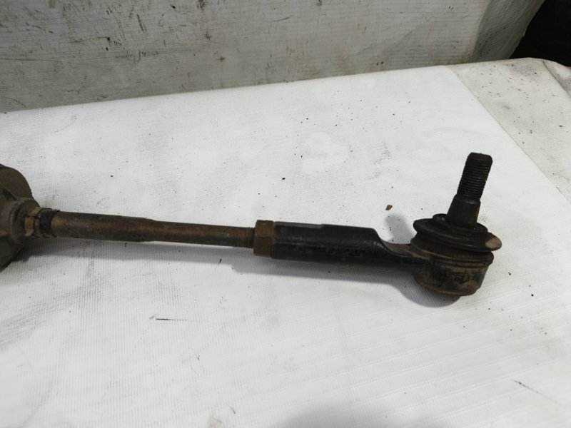 Рулевая рейка Nissan Primera 1990