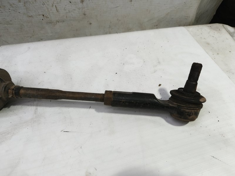 Рулевая рейка Nissan Primera 1990