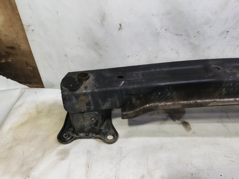 Усилитель бампера Lada Vesta 2020