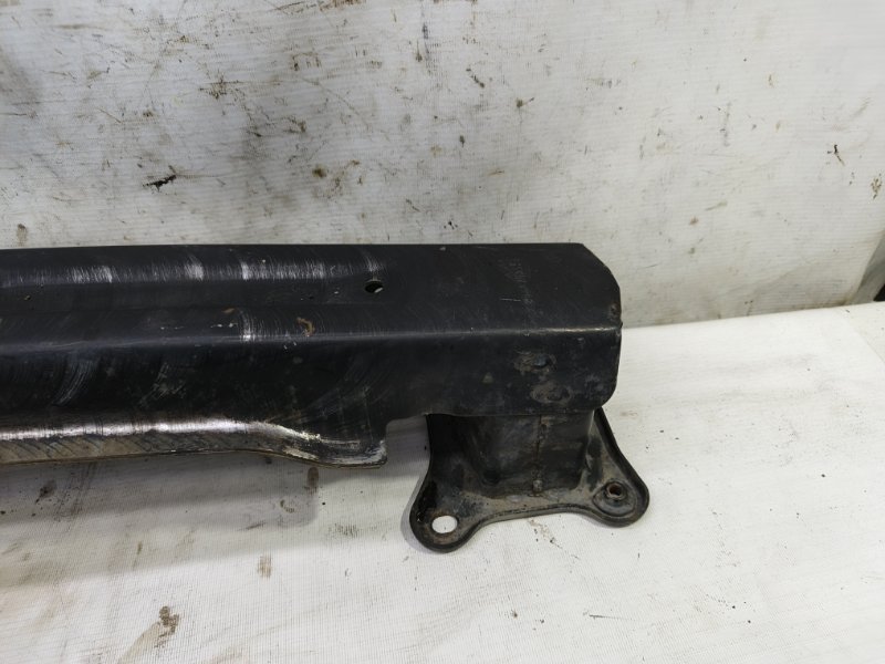 Усилитель бампера Lada Vesta 2020