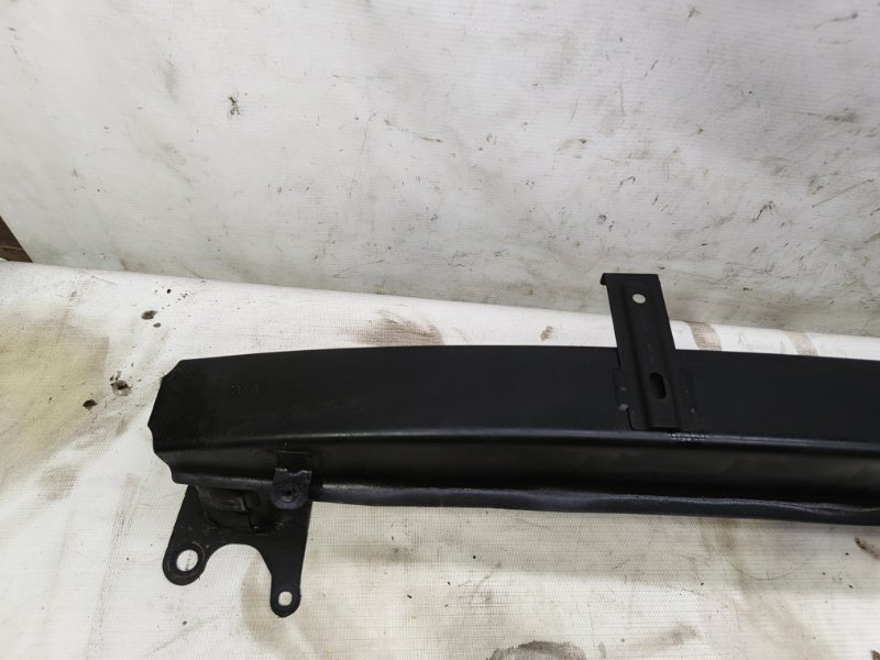 Усилитель бампера Skoda Fabia 2008