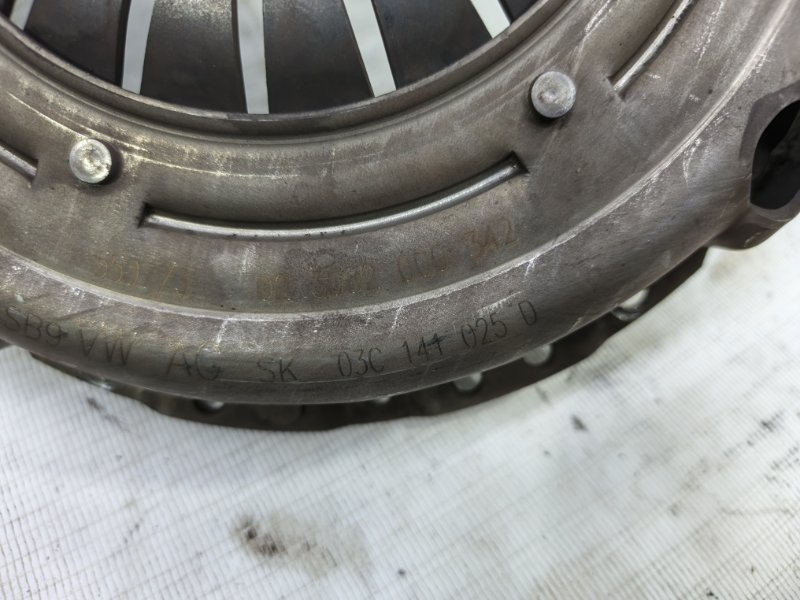 Корзина сцепления Skoda Fabia 2008