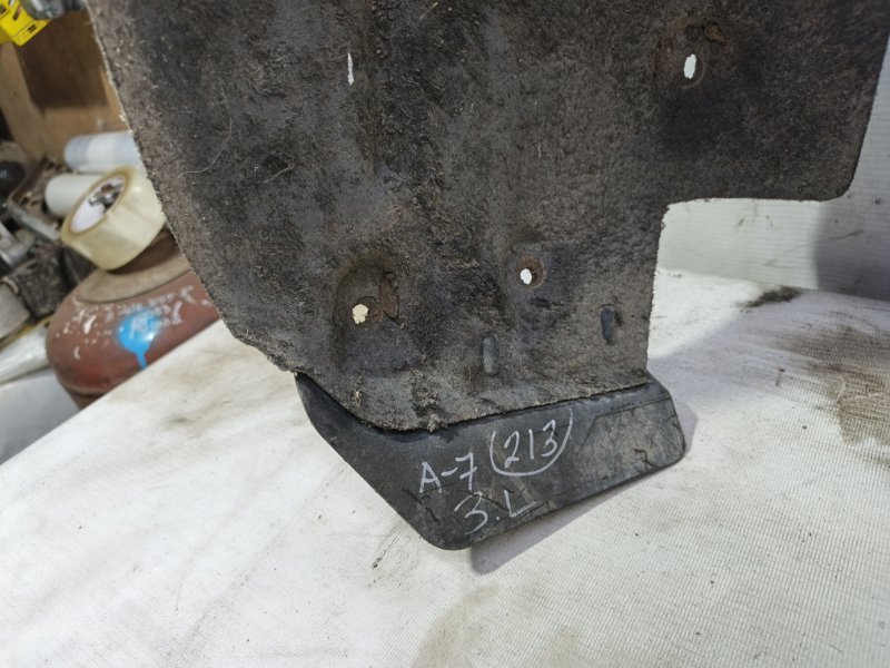 Подкрылок Skoda Octavia 2018 A7