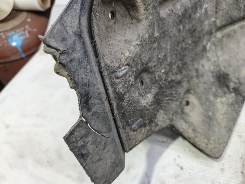 Подкрылок Skoda Octavia 2015