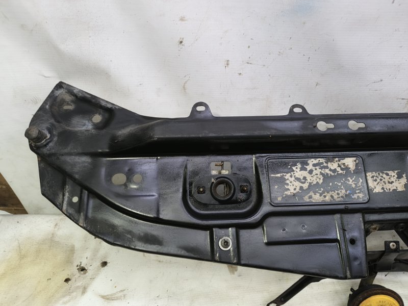 Панель передняя Cadillac BLS 2006