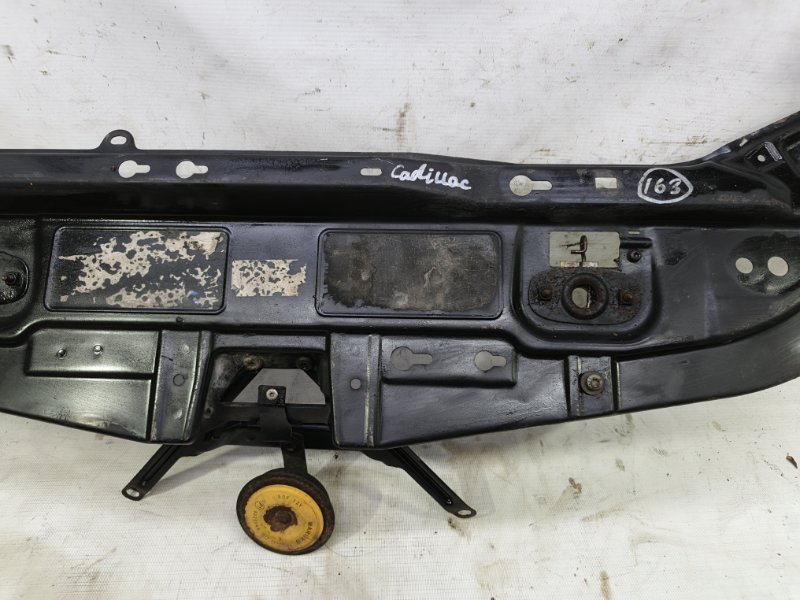 Панель передняя Cadillac BLS 2006