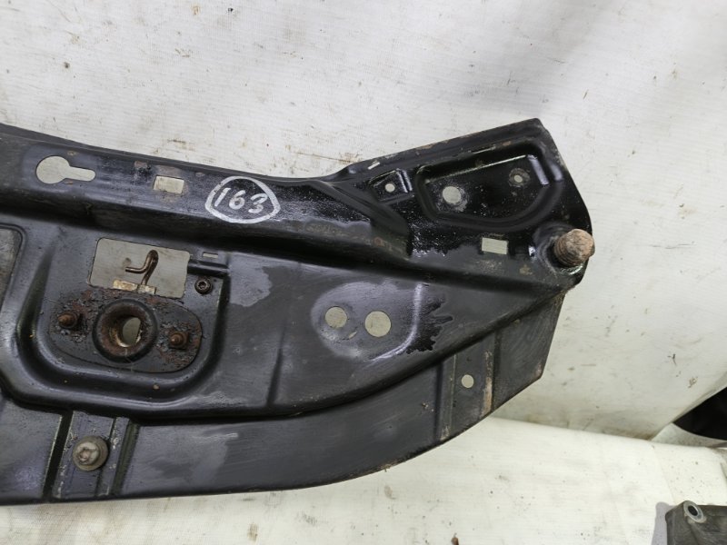 Панель передняя Cadillac BLS 2006