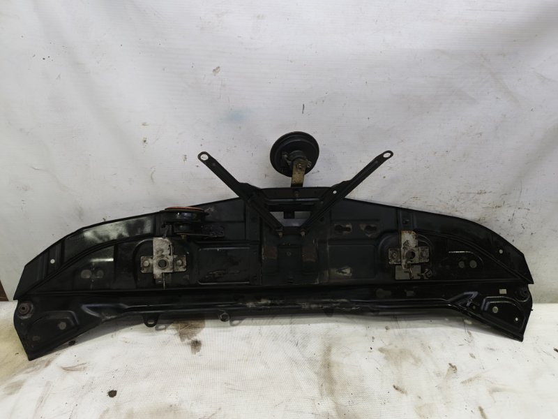 Панель передняя Cadillac BLS 2006