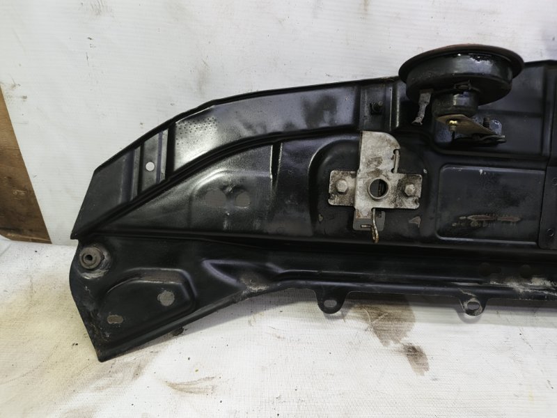 Панель передняя Cadillac BLS 2006