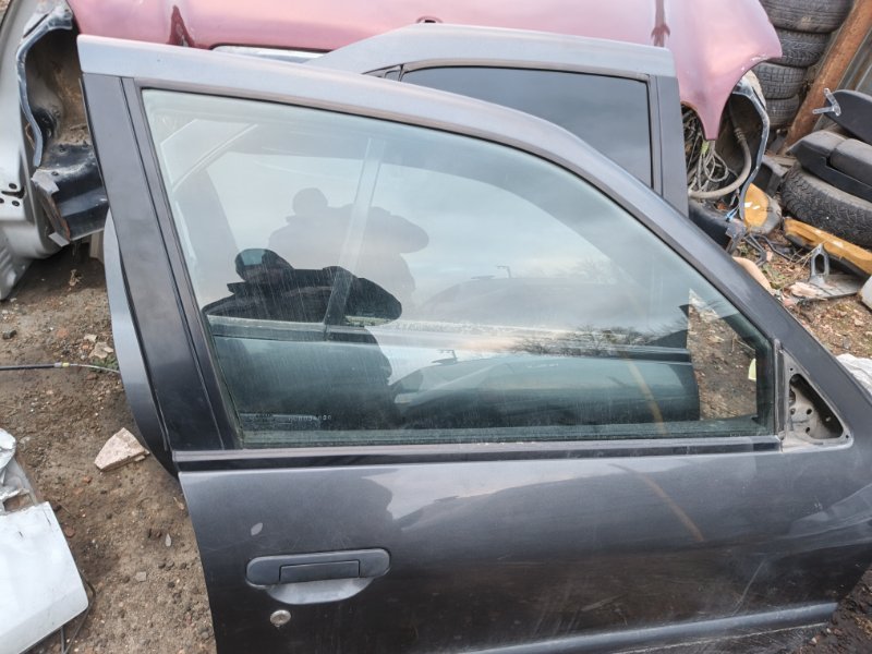 Дверь Nissan Primera 1990