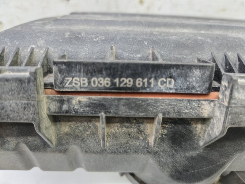 Корпус воздушного фильтра Skoda Fabia 2008