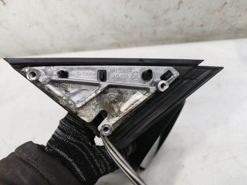 Зеркало Skoda Fabia 2008