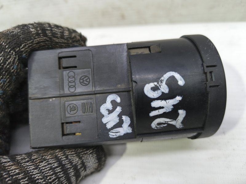 Переключатель света фар Skoda Fabia 2008