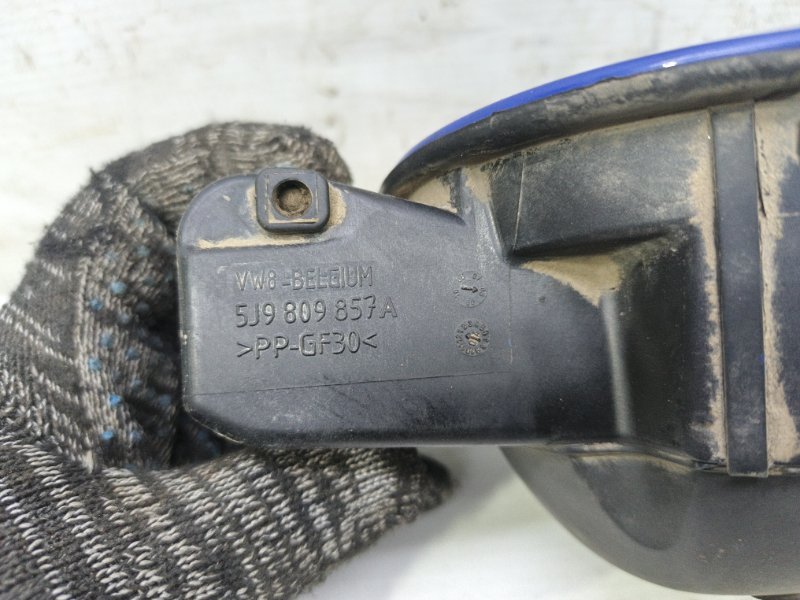 Лючок бензобака Skoda Fabia 2008