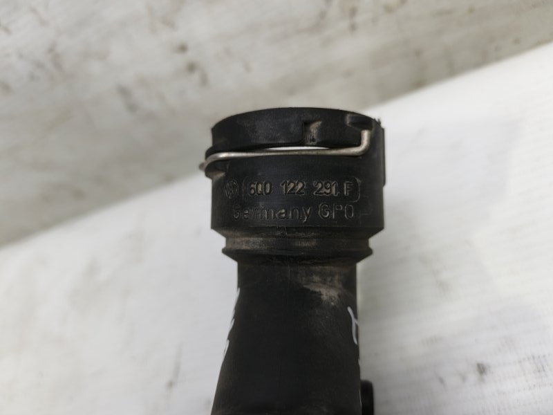 Тройник системы охлаждения Skoda Fabia 2008