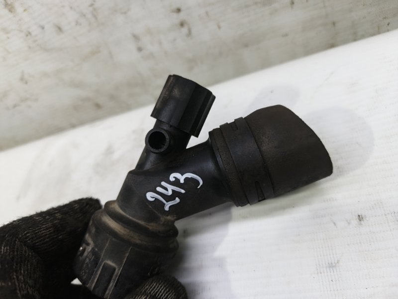 Тройник системы охлаждения Skoda Fabia 2008