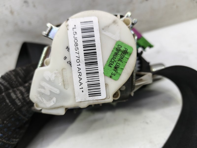 Ремень безопасности Skoda Fabia 2008