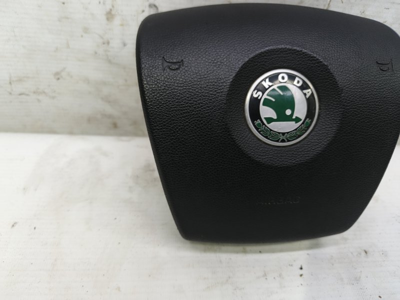 Подушка безопасности в руль Skoda Fabia 2008
