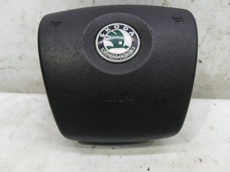 Подушка безопасности в руль Skoda Fabia 2008