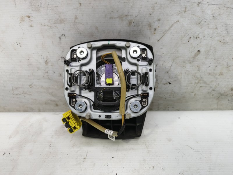 Подушка безопасности в руль Skoda Fabia 2008