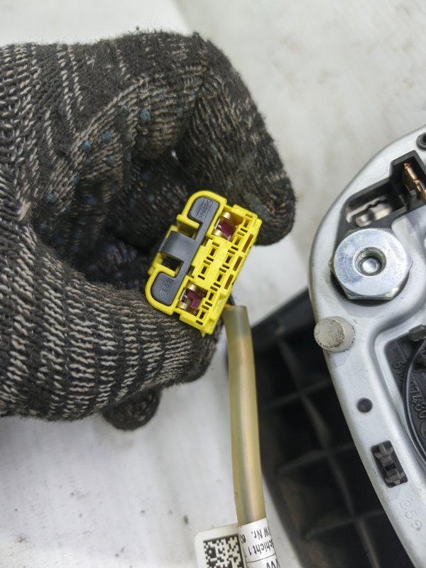 Подушка безопасности в руль Skoda Fabia 2008