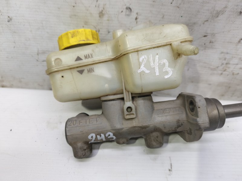 Главный тормозной цилиндр Skoda Fabia 2008