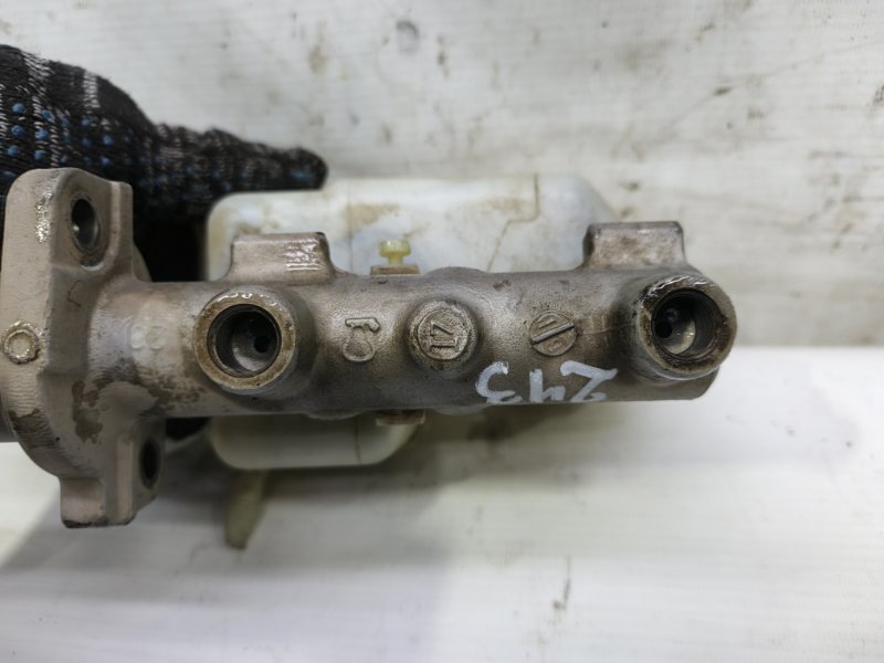 Главный тормозной цилиндр Skoda Fabia 2008