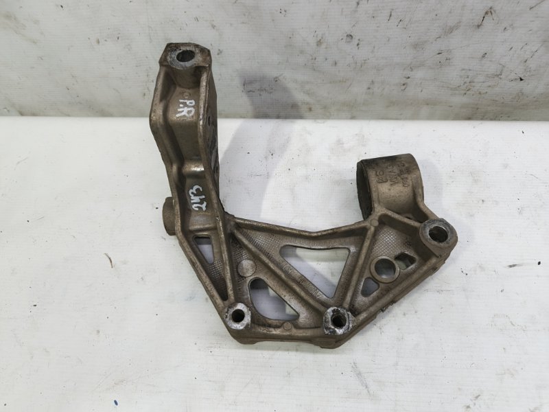 Крепление рычага подвески Skoda Fabia 2008